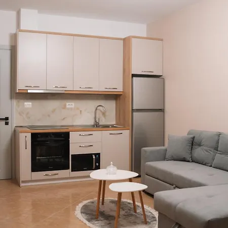 Alaia'S Apartment Durres Exterior photo